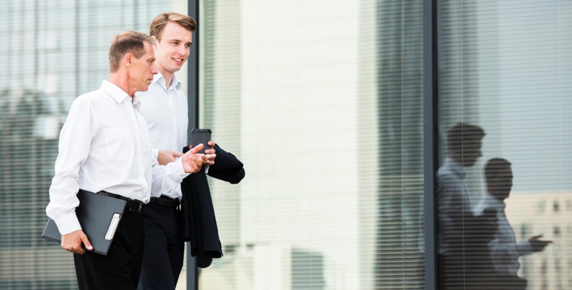 Modernes Büro mit professioneller Arbeitsumgebung